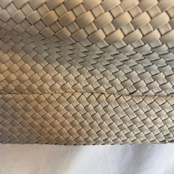 BCBG Woven Cream Tote Bag (looks like naghedi) - Picture 4 of 6